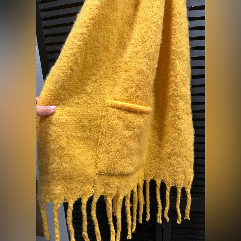 Steve‎ Madden Mustard Fringe Scarf - Picture 5 of 6